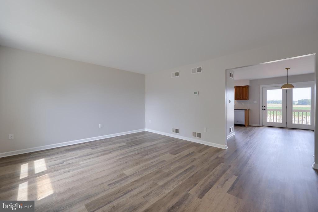 6541 HOLLOW DRIVE