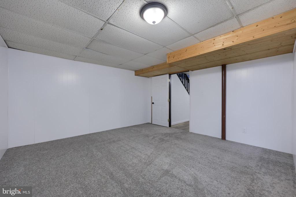 6541 HOLLOW DRIVE