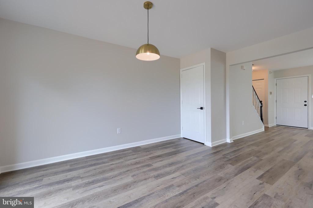 6541 HOLLOW DRIVE