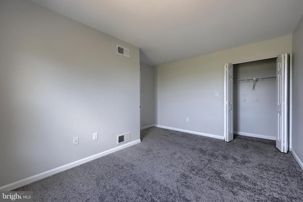 6541 HOLLOW DRIVE