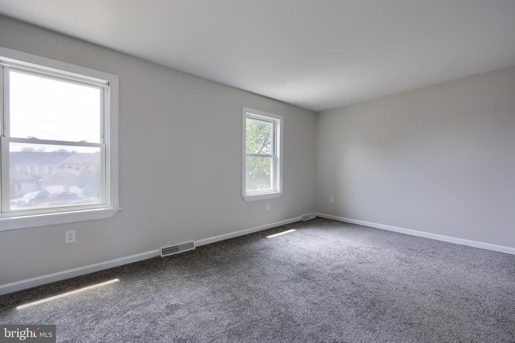 6541 HOLLOW DRIVE