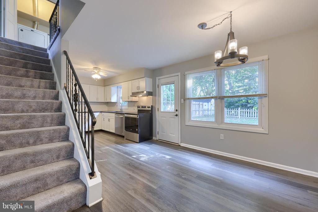 11 BRANSTOCK COURT