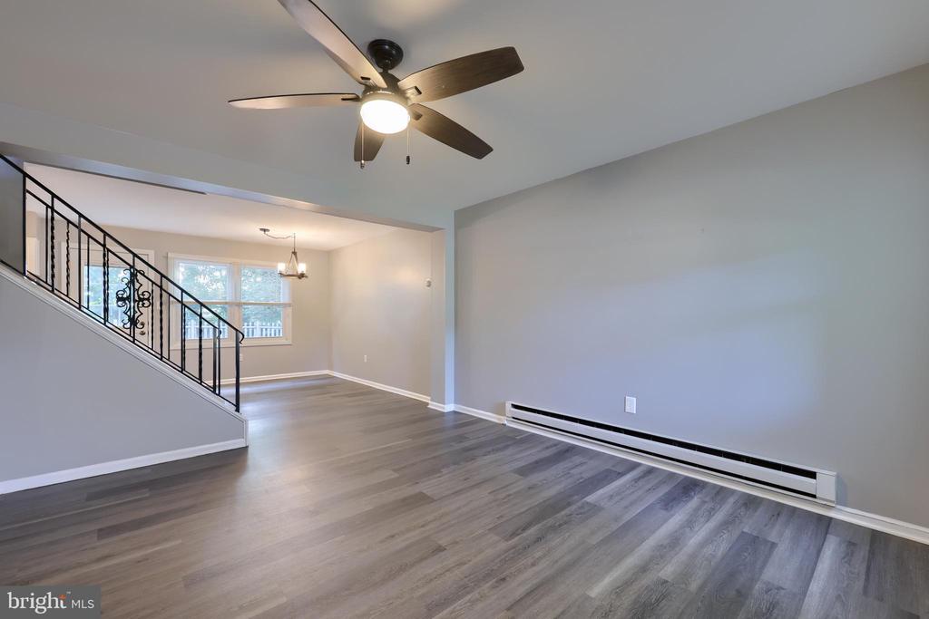 11 BRANSTOCK COURT