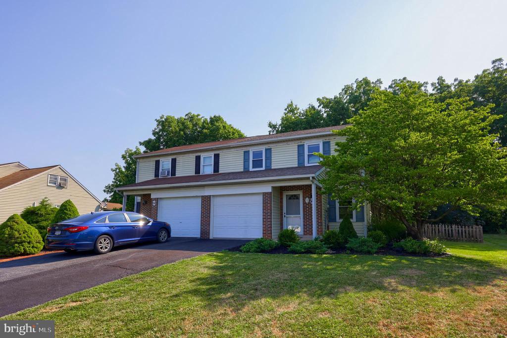 11 BRANSTOCK COURT