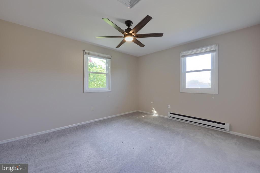 11 BRANSTOCK COURT