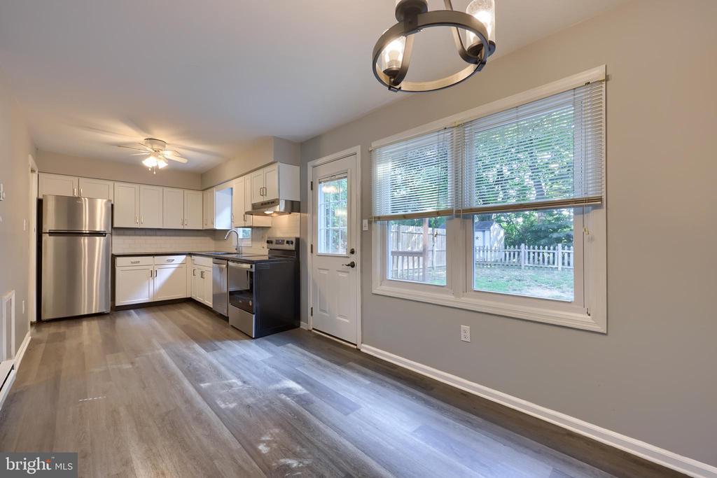 11 BRANSTOCK COURT
