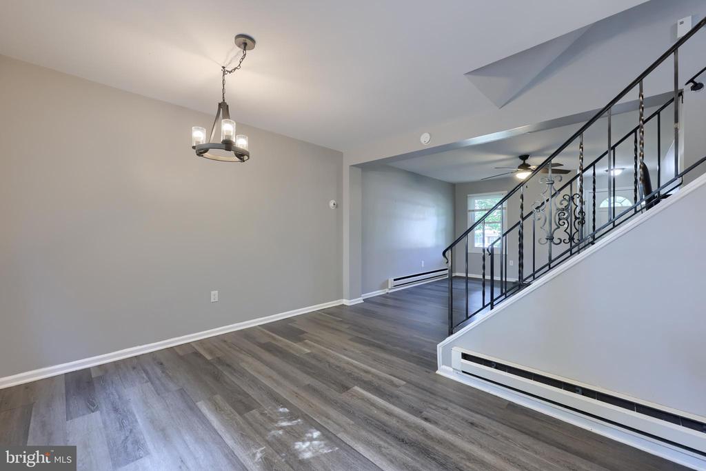 11 BRANSTOCK COURT