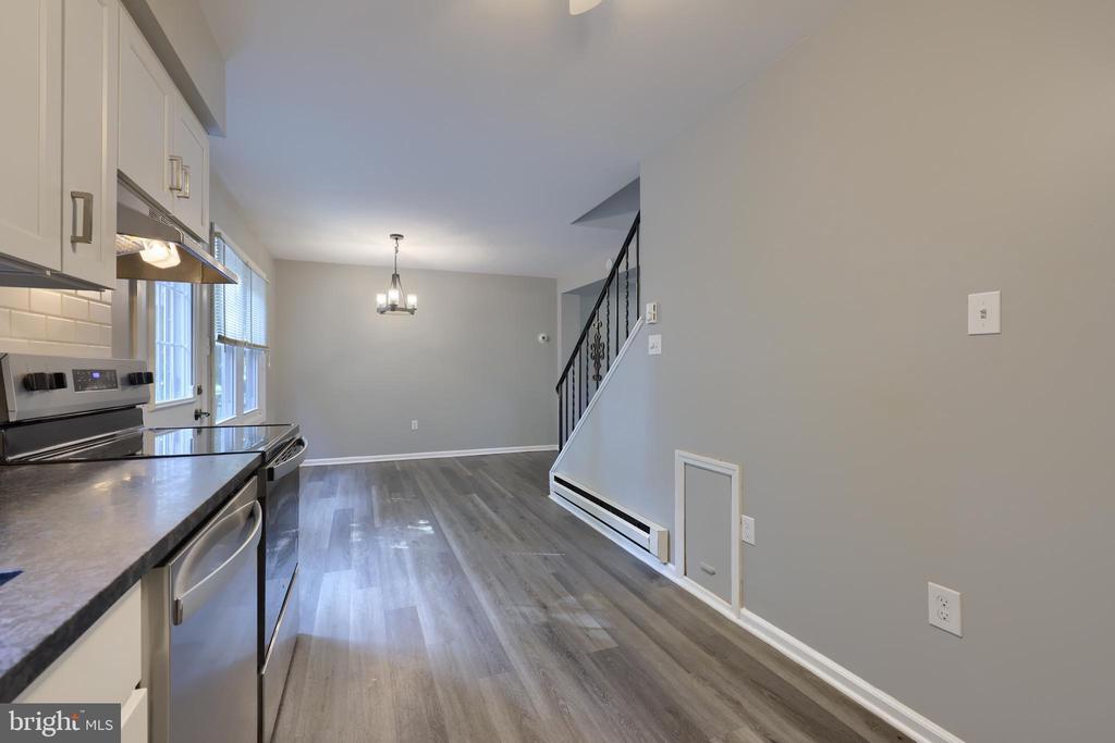 11 BRANSTOCK COURT