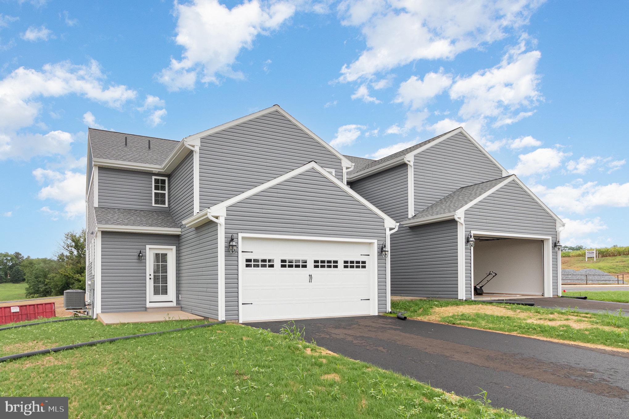 216 RINGNECK CIRCLE
