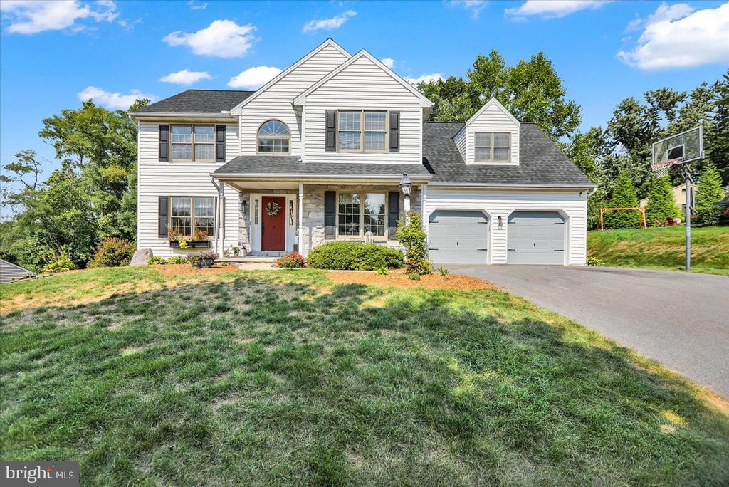 8 SILVER DRIVE