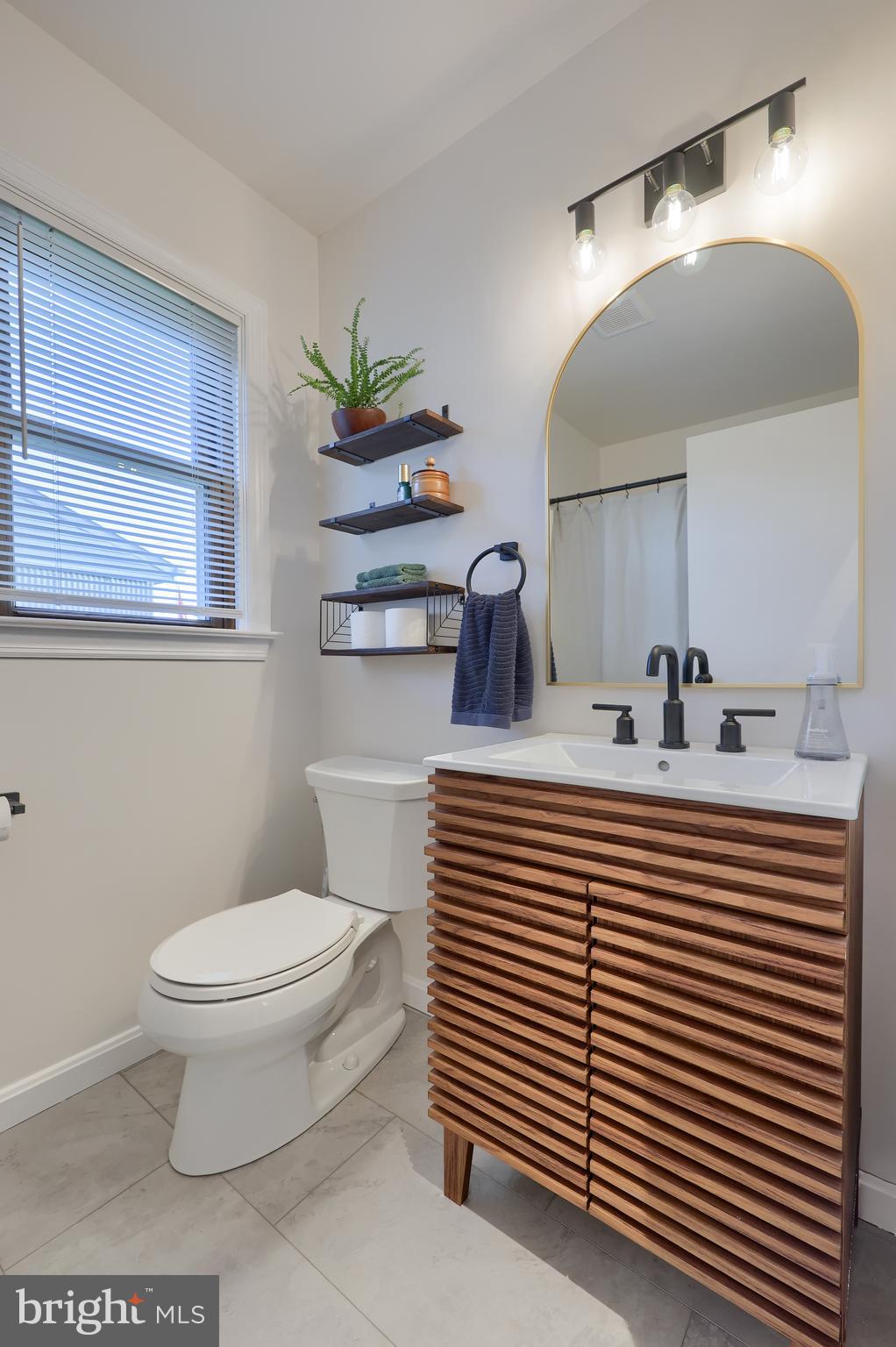 1022 ANDERSON FERRY ROAD