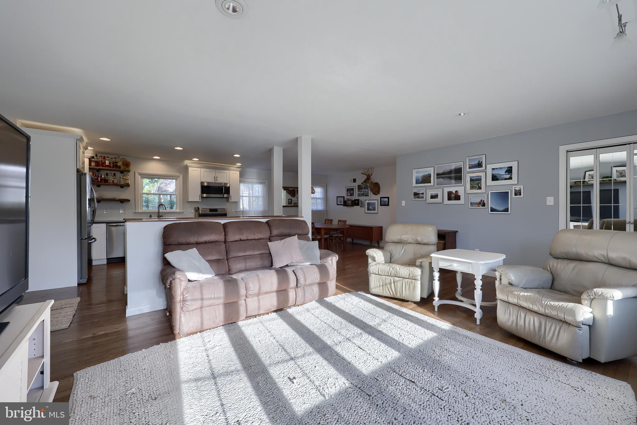 1022 ANDERSON FERRY ROAD