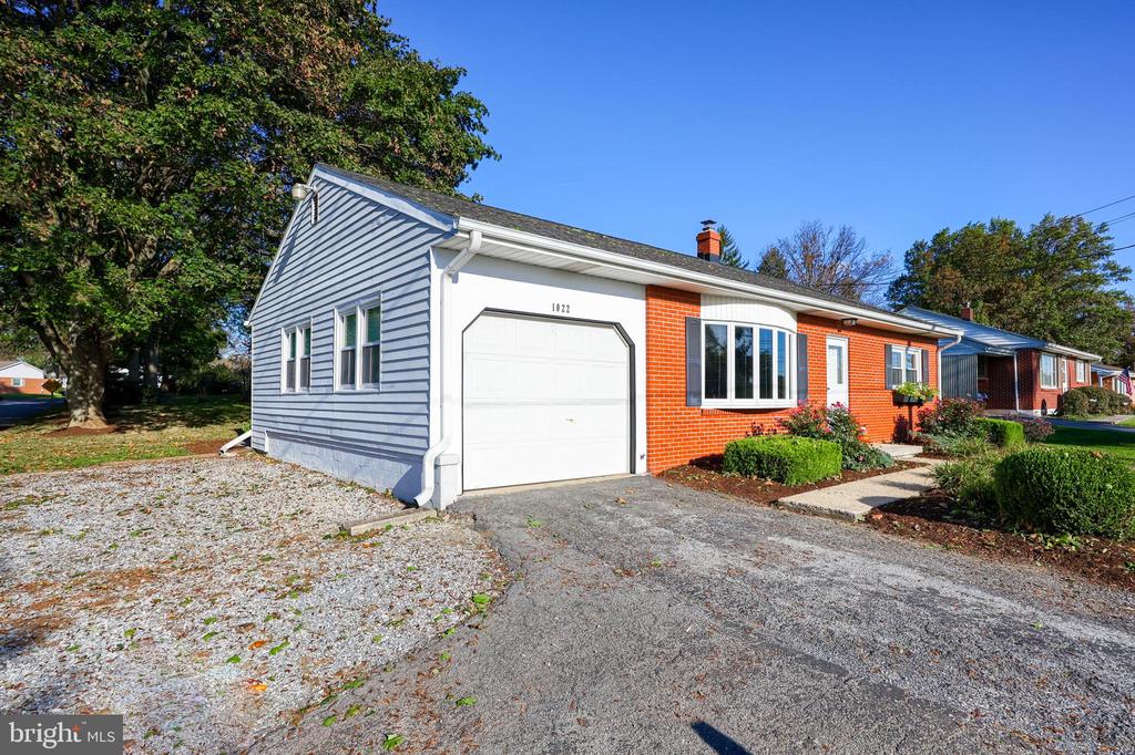 1022 ANDERSON FERRY ROAD