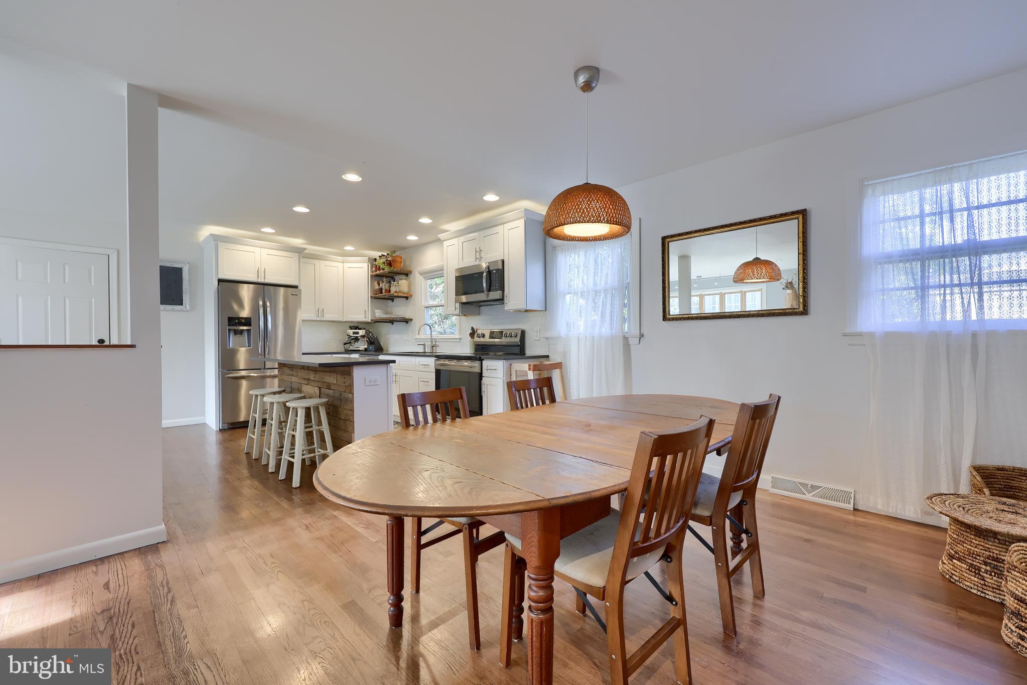 1022 ANDERSON FERRY ROAD