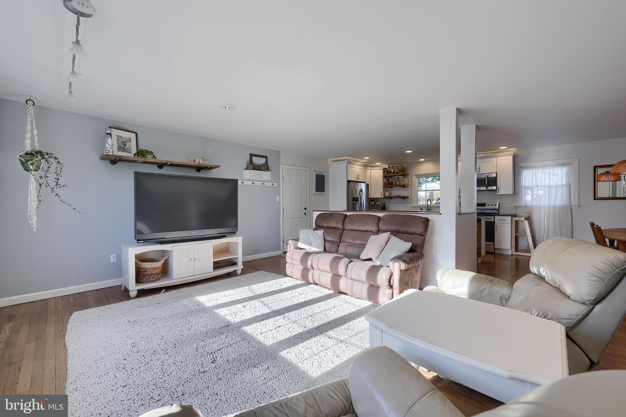 1022 ANDERSON FERRY ROAD