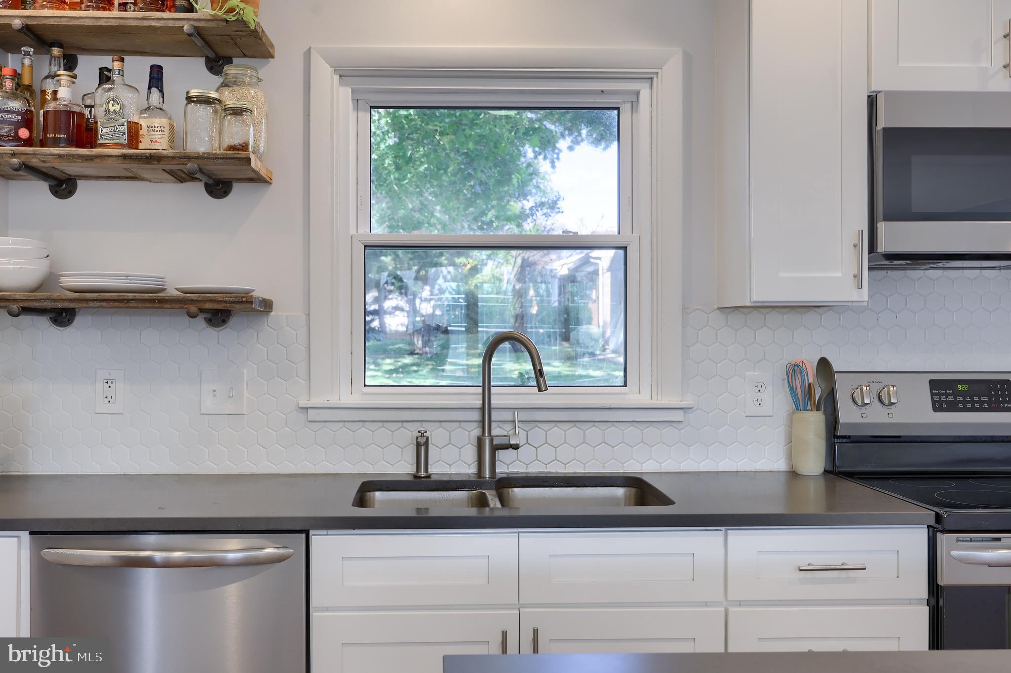 1022 ANDERSON FERRY ROAD