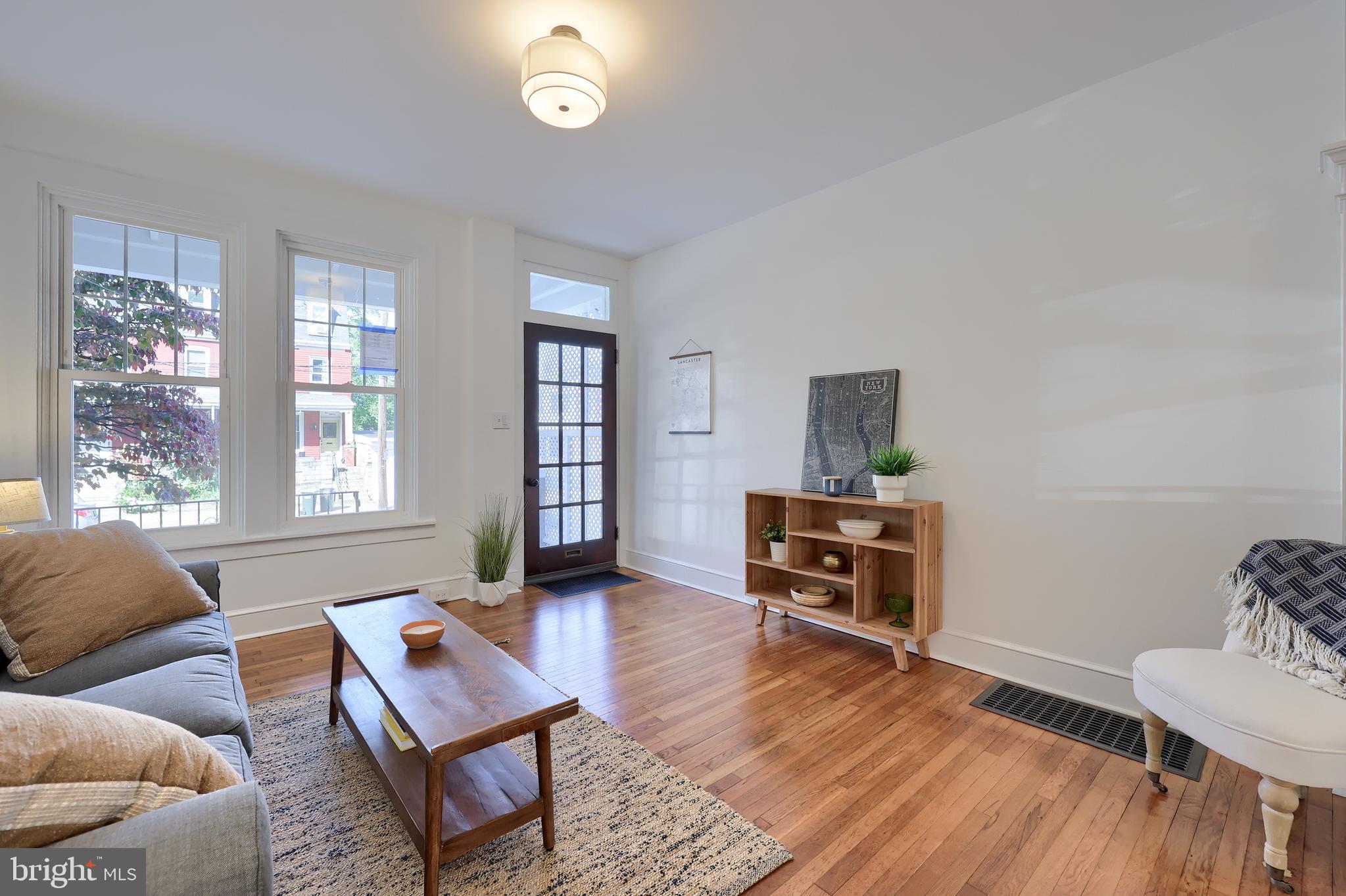 512 W FREDERICK STREET