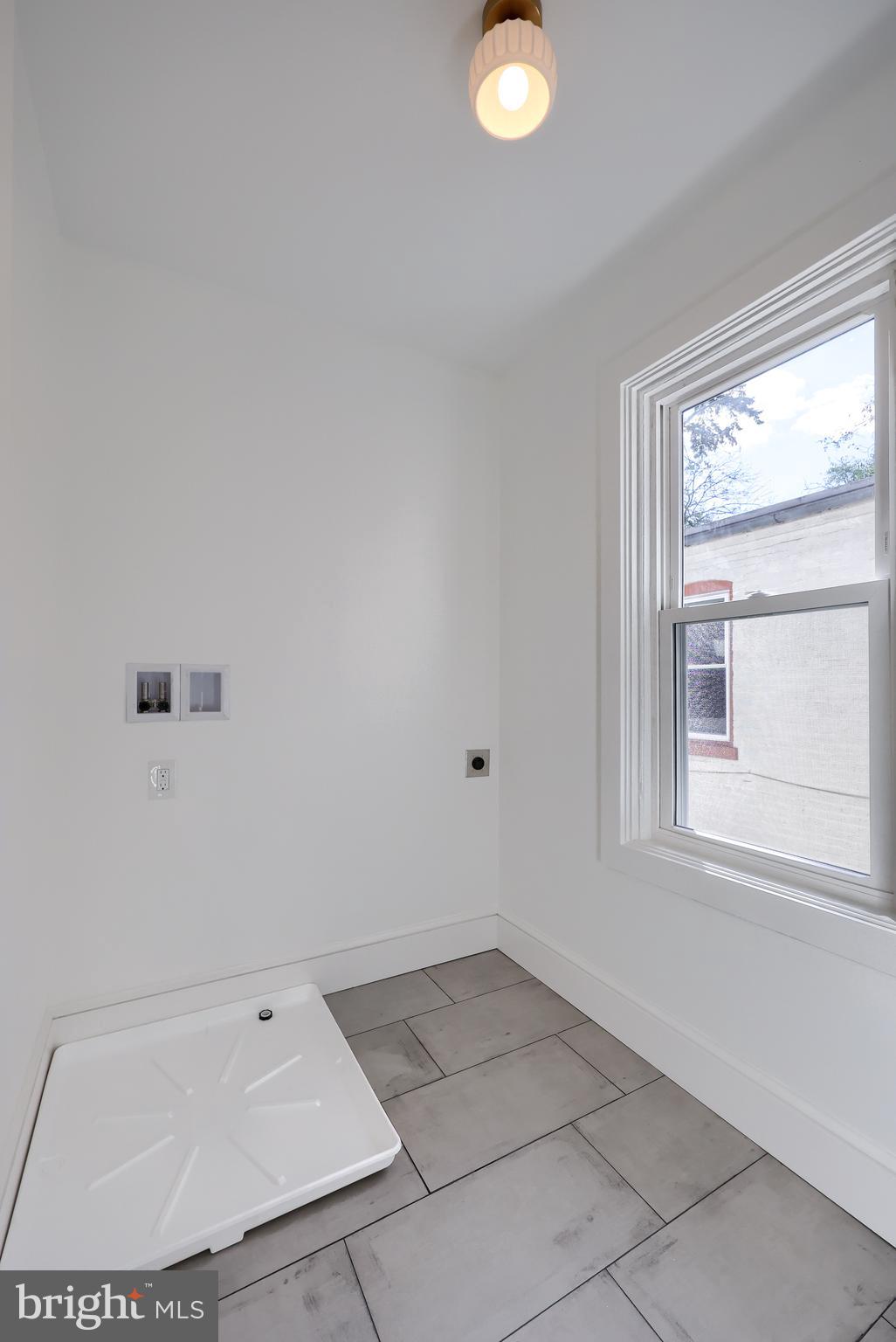 512 W FREDERICK STREET