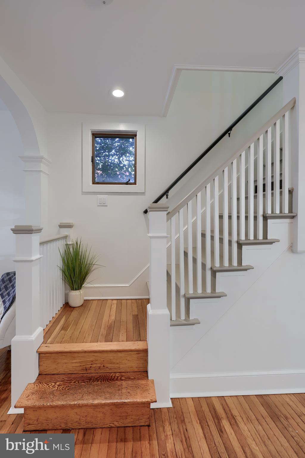 512 W FREDERICK STREET