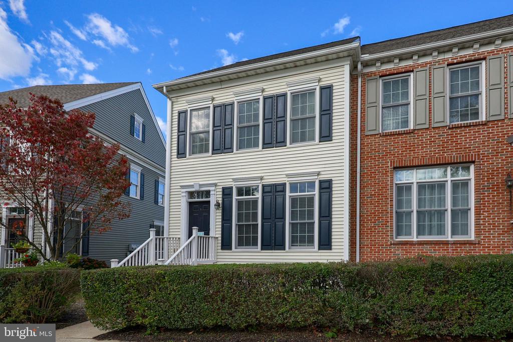 310 SAGAMORE HILL