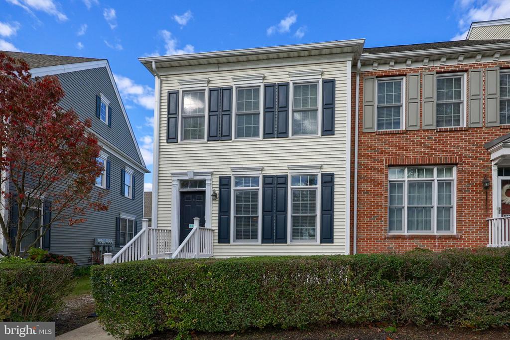 310 SAGAMORE HILL