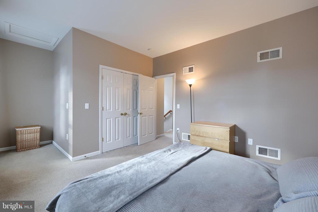 310 SAGAMORE HILL
