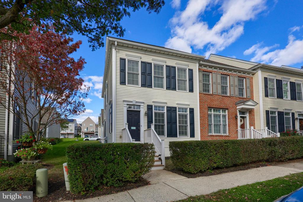 310 SAGAMORE HILL