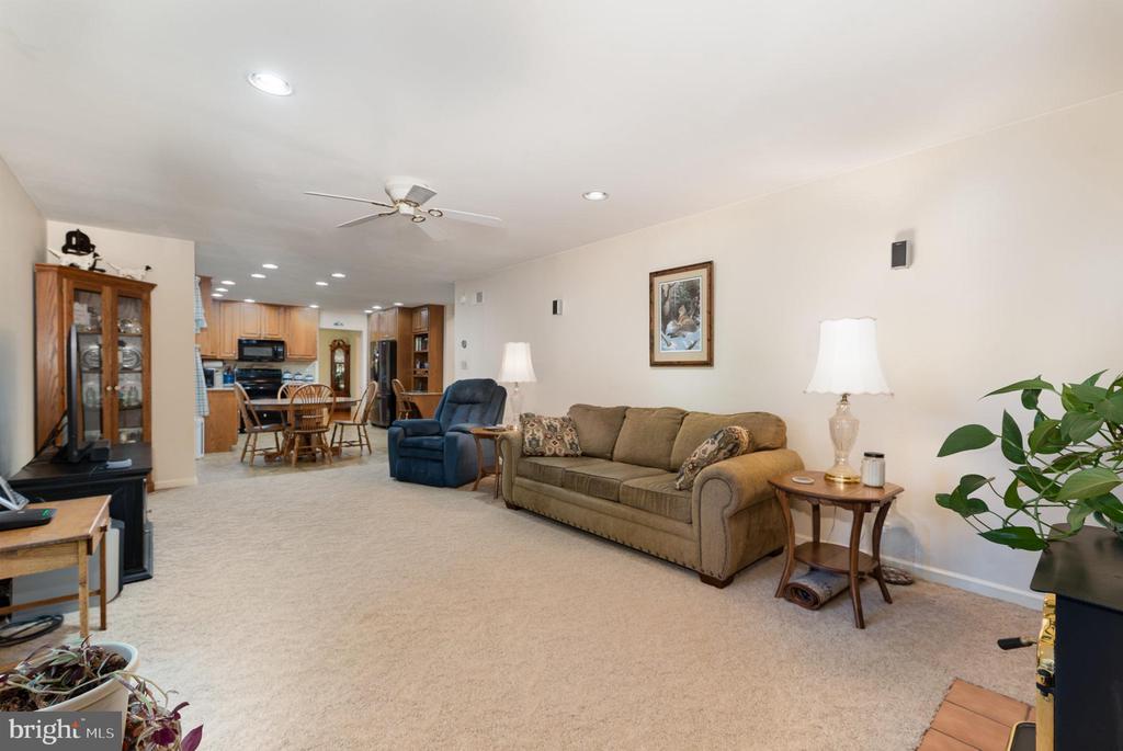 2075 RIDGE ROAD