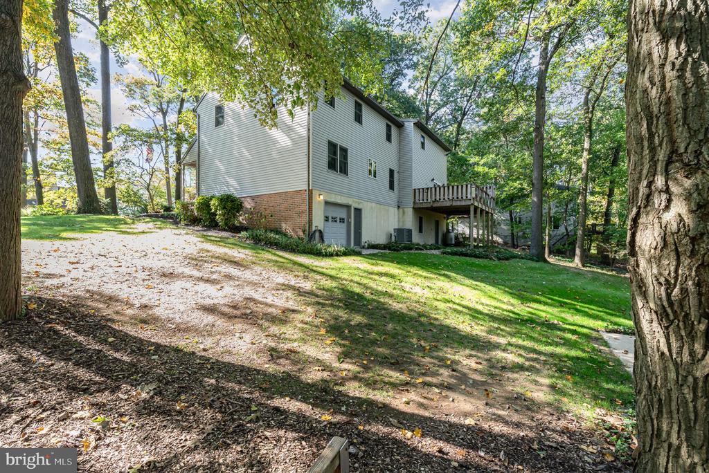 2075 RIDGE ROAD