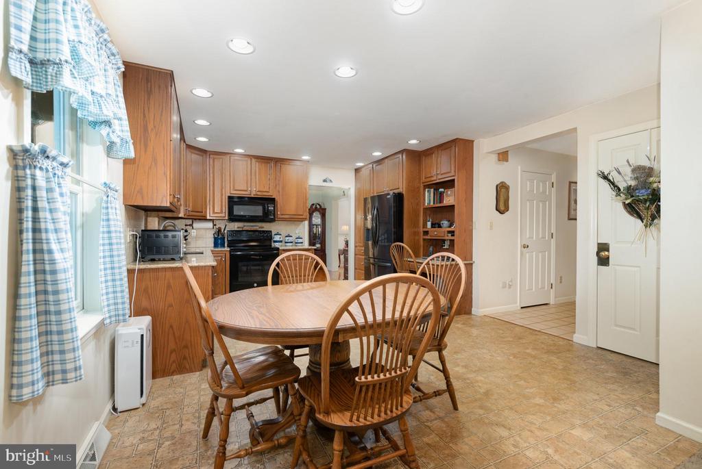 2075 RIDGE ROAD