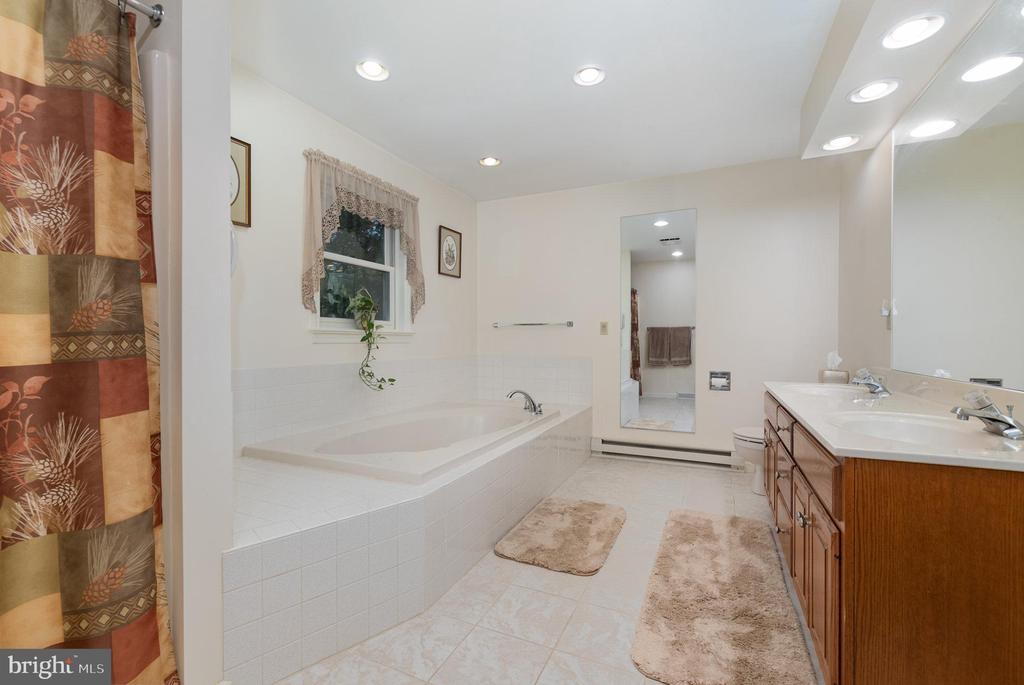 2075 RIDGE ROAD