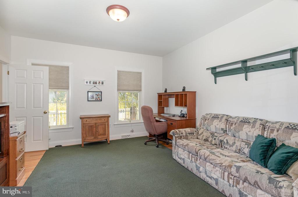 23 HUNTER DRIVE