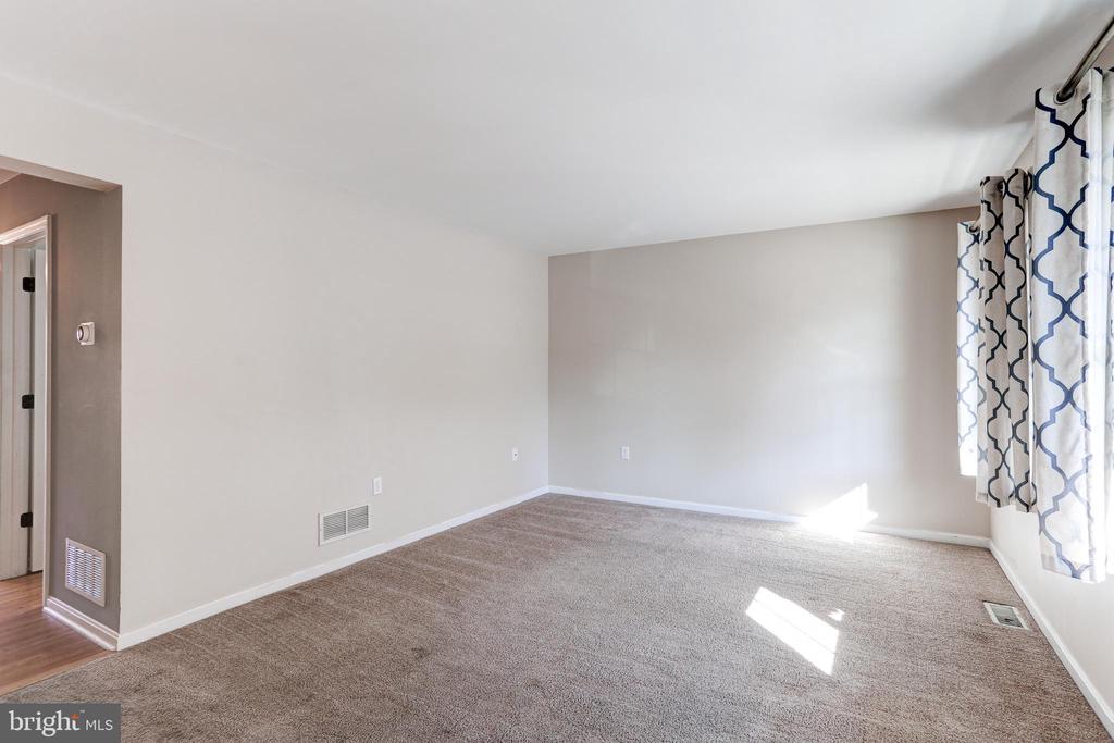 604 ROCKWOOD DRIVE