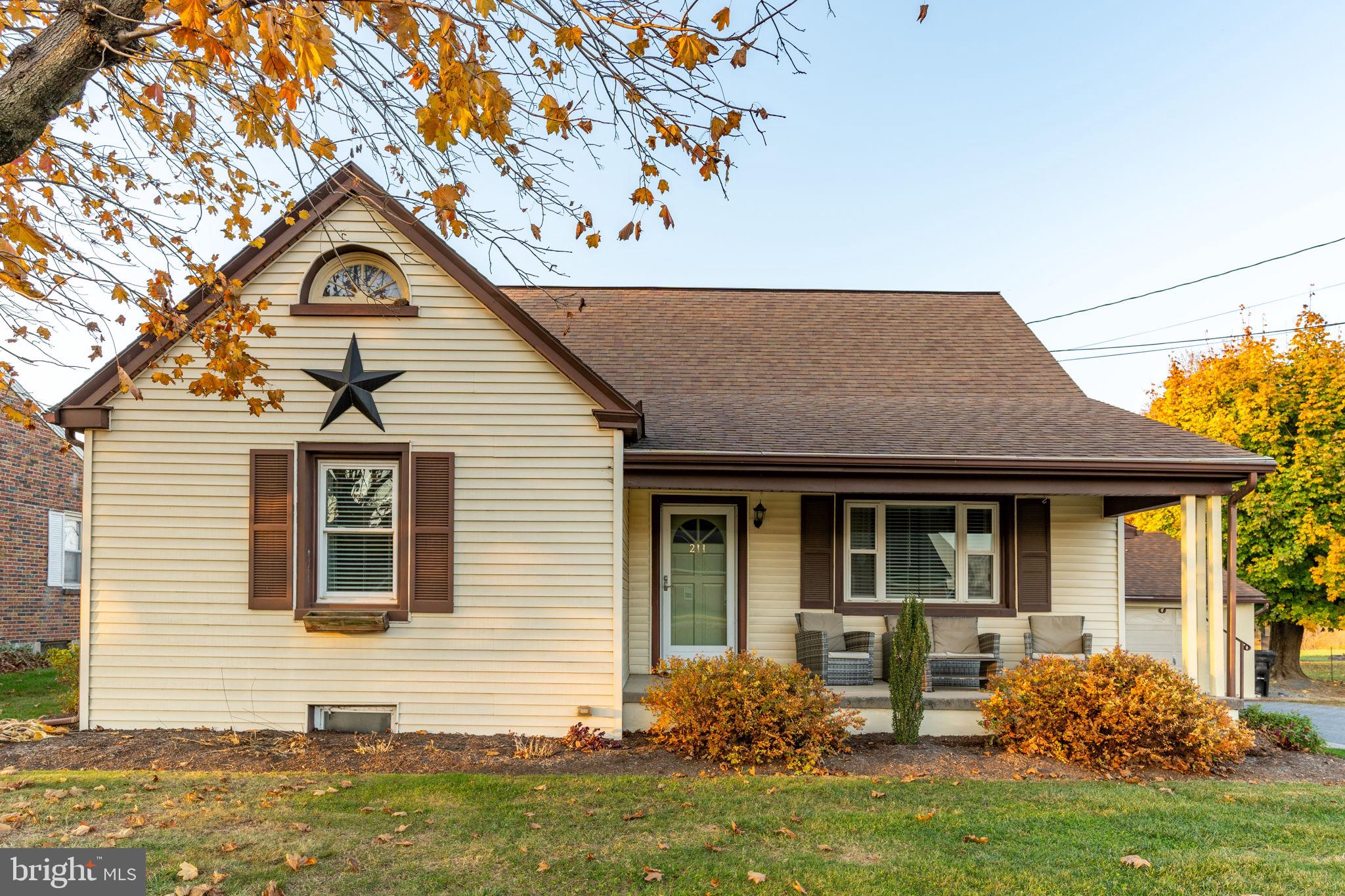 211 E LEXINGTON ROAD