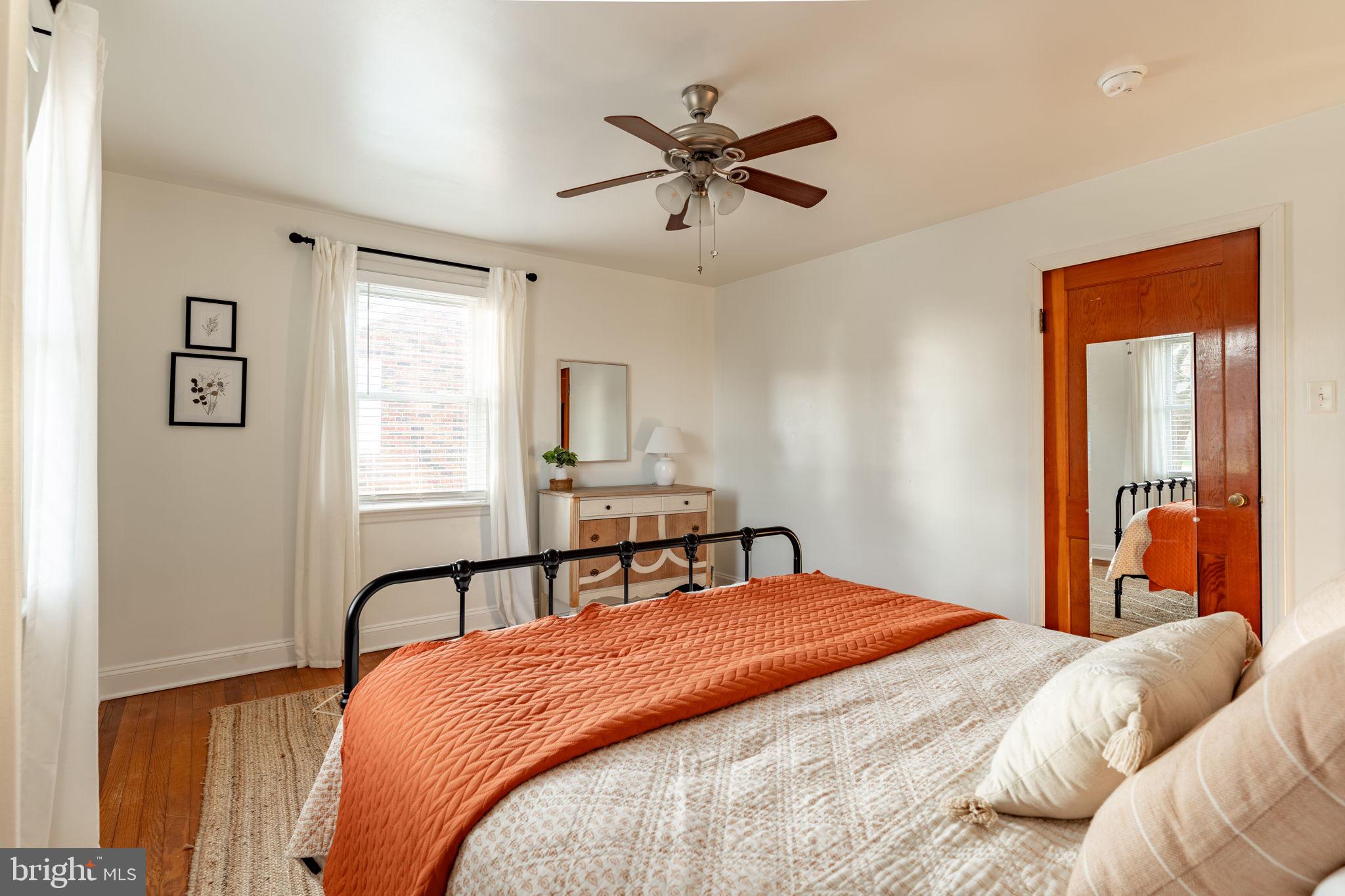 211 E LEXINGTON ROAD