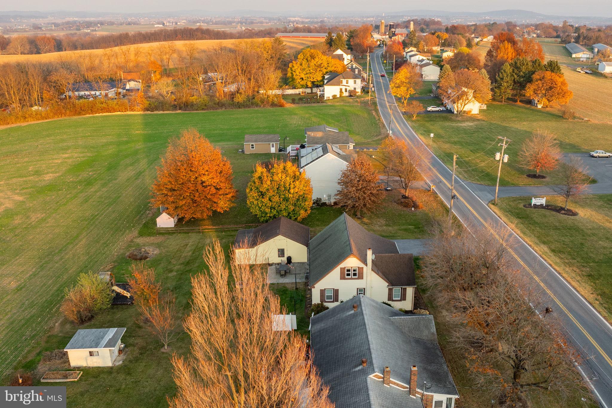 211 E LEXINGTON ROAD