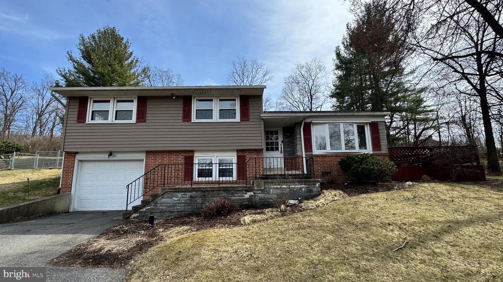 312 HILLSIDE ROAD