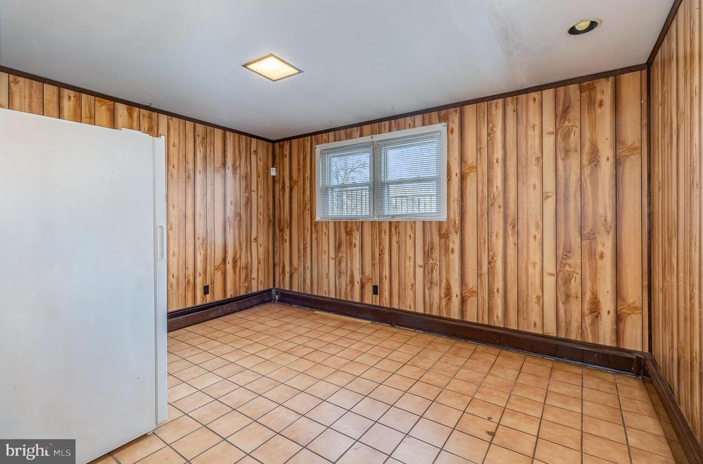 312 HILLSIDE ROAD