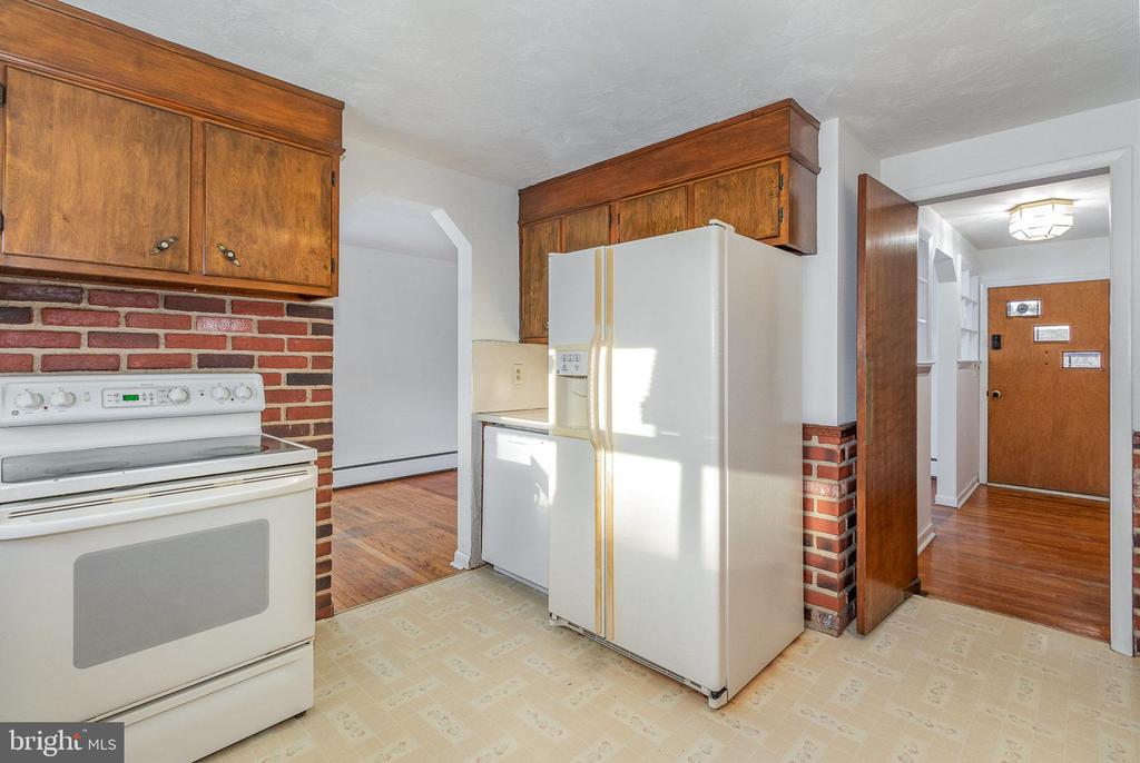 312 HILLSIDE ROAD