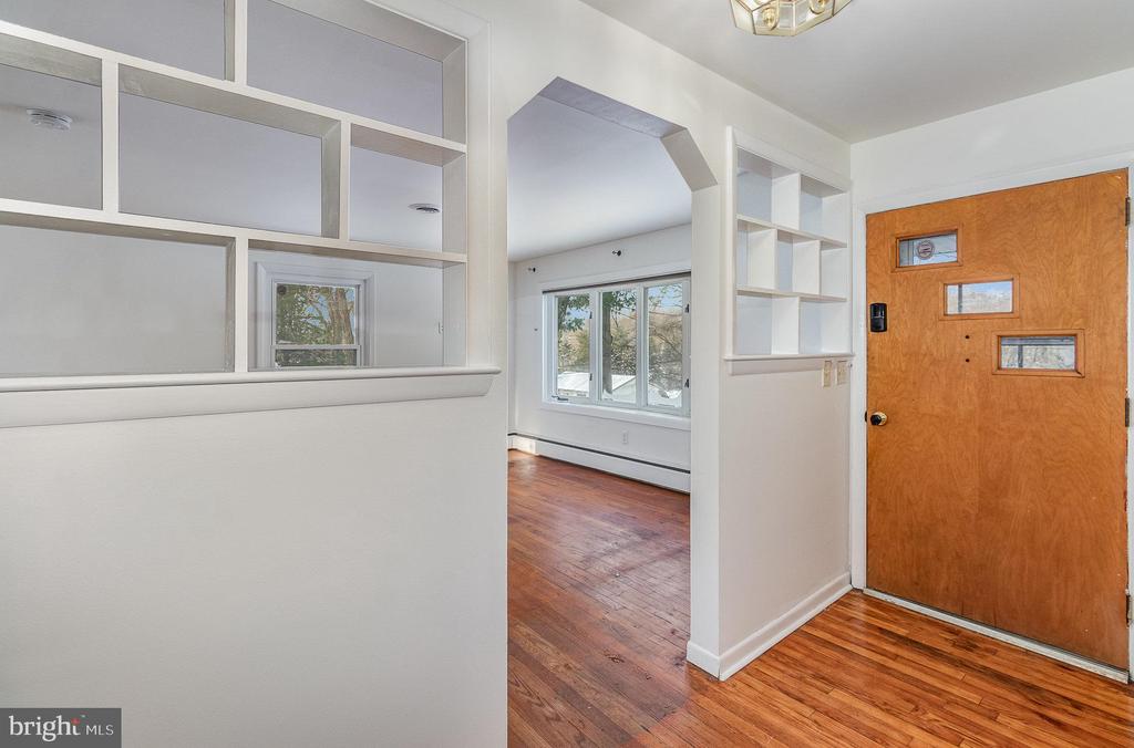 312 HILLSIDE ROAD