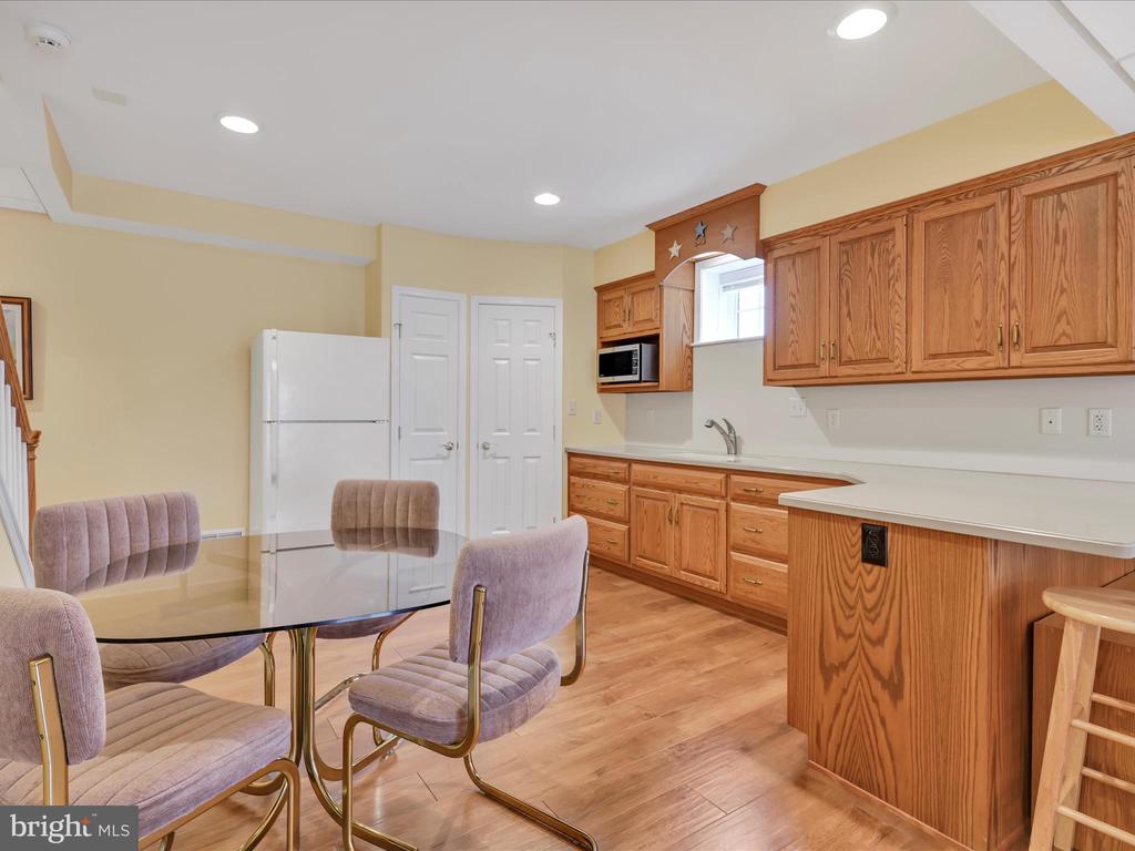 1238 CAMERON DRIVE
