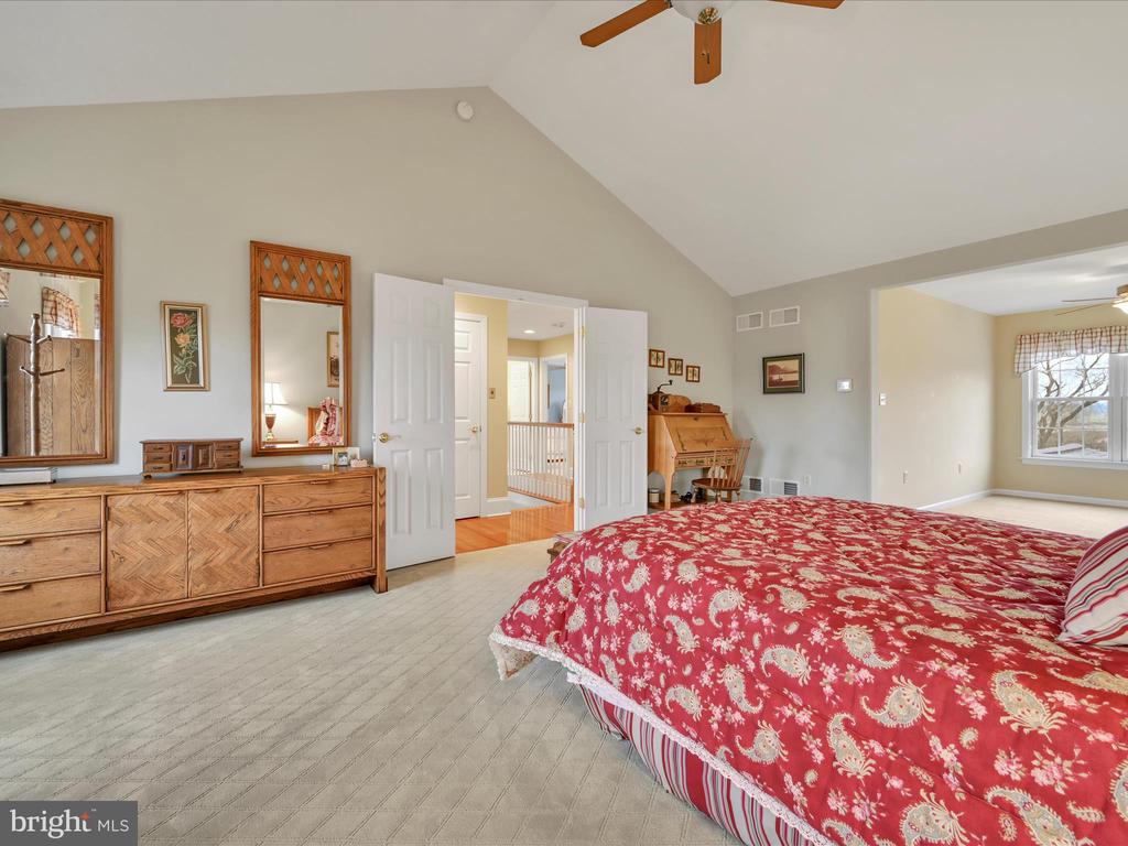 1238 CAMERON DRIVE