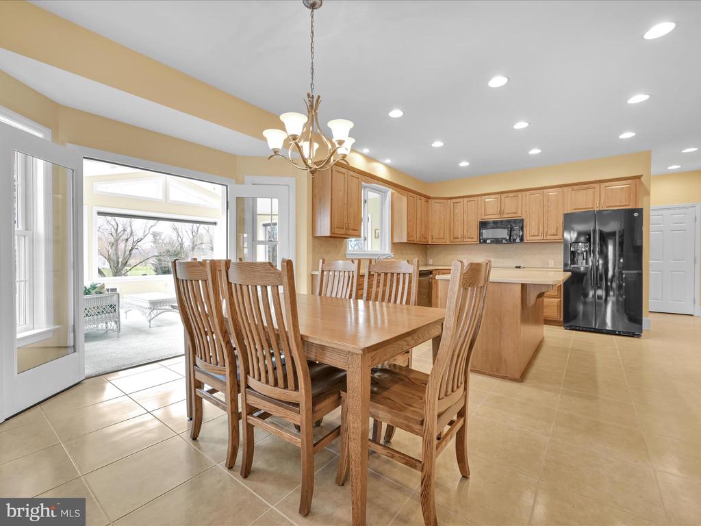 1238 CAMERON DRIVE