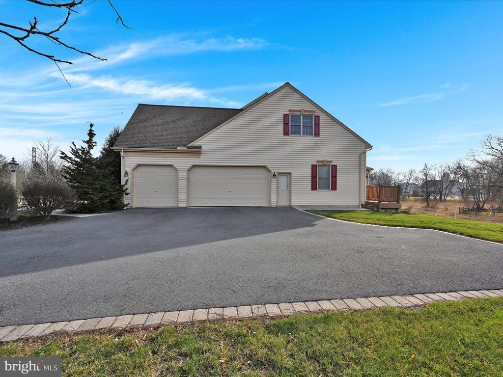 1238 CAMERON DRIVE
