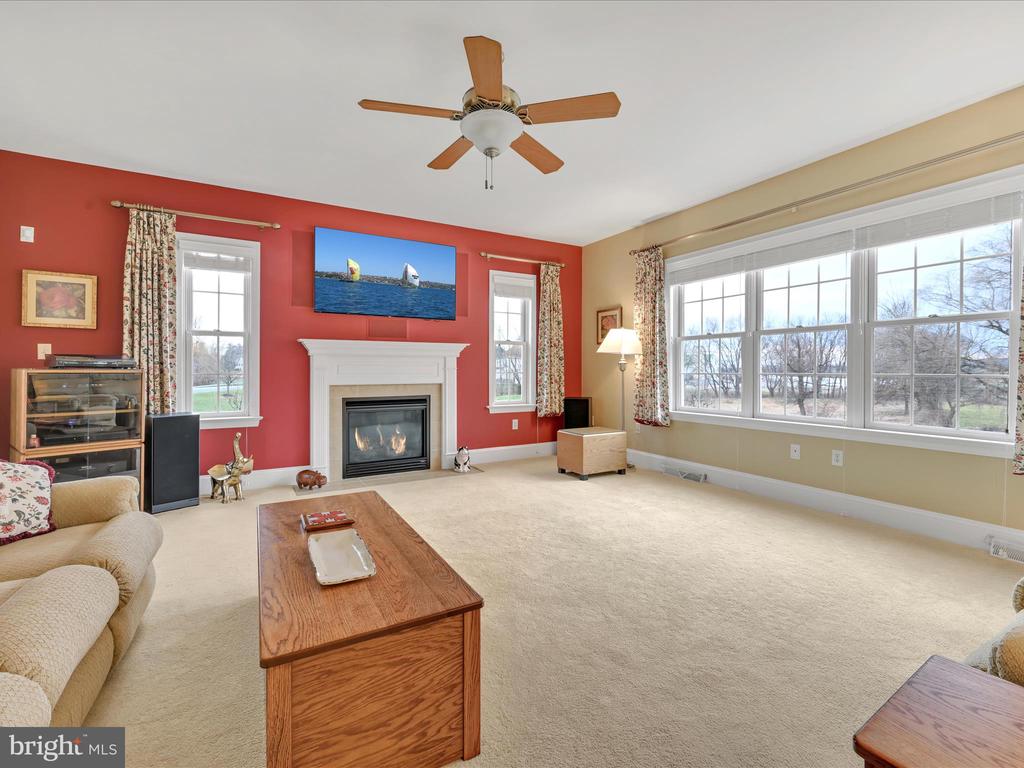 1238 CAMERON DRIVE