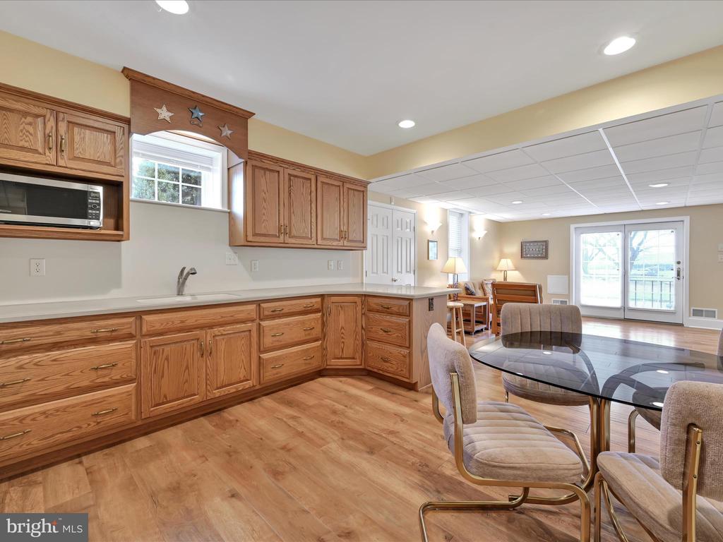 1238 CAMERON DRIVE