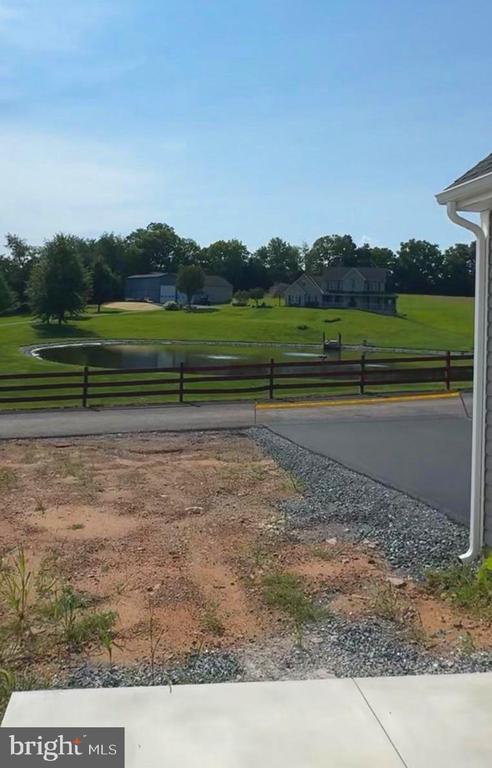 107 SPARROW LANE
