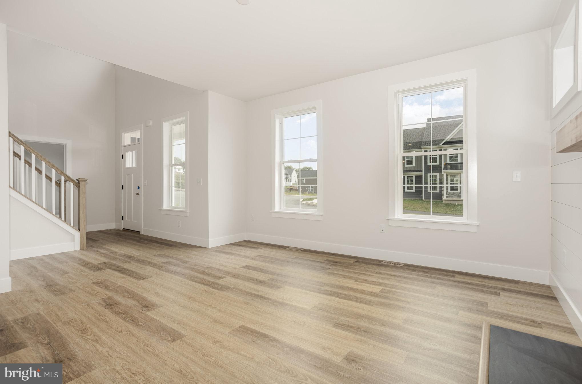 107 SPARROW LANE