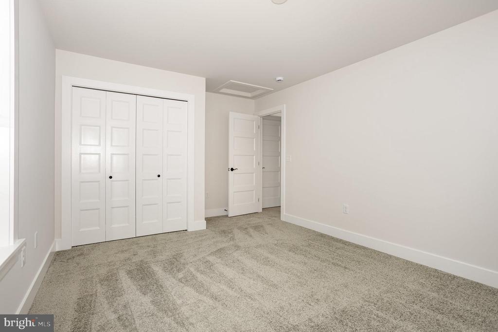 107 SPARROW LANE