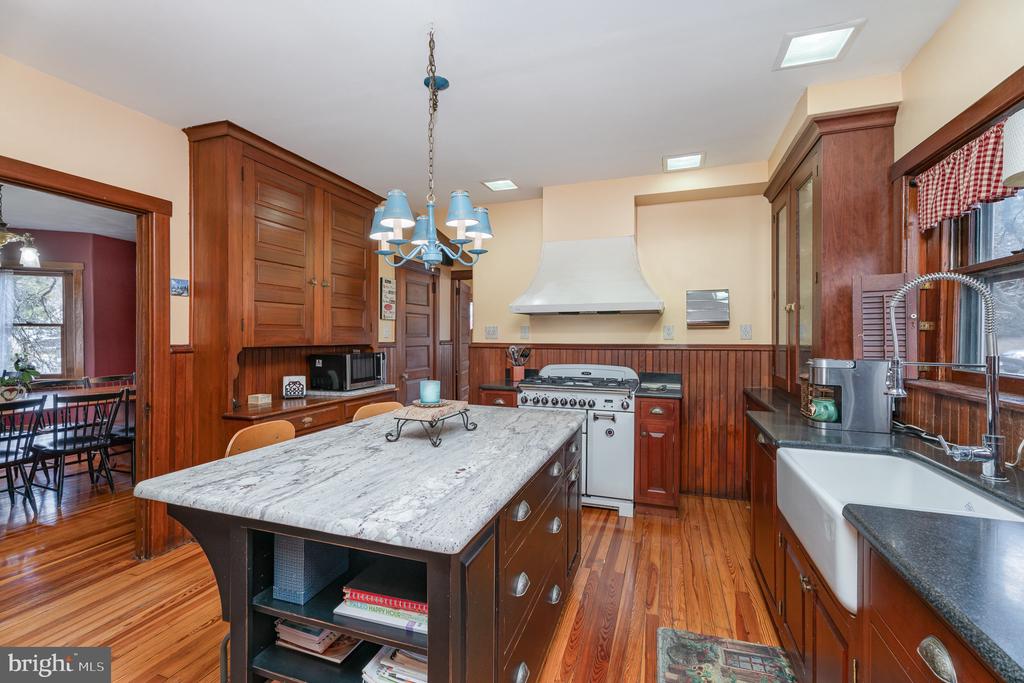 79 E ORANGE STREET
